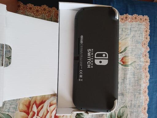 値下げしました♪スイッチライト、初期化済(急募) 値下げしました♪スイッチライト、初期化済(急募)