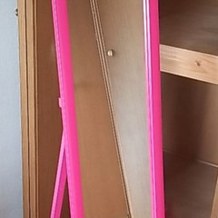 長い鏡　ピンク