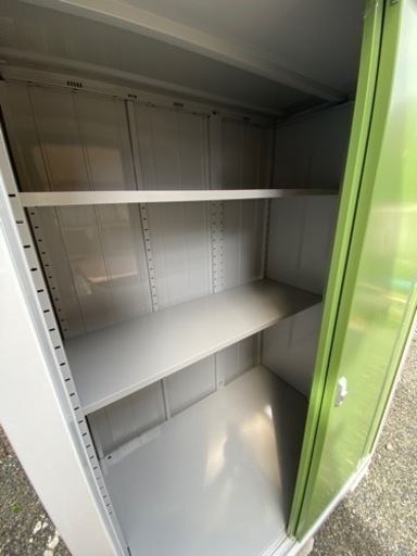 イナバ物置　傷凹み極小の美品！ イナバ物置 傷凹み極小の美品！