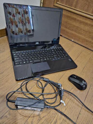 富士通 ライフブック ah53/u\n\n