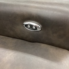 KI-24【新入荷　アウトレット】両側電動リクライニング3シーターソファ　ブラウン