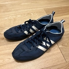 adidasスニーカー