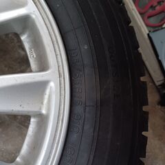 冬タイヤ　195/65R15　