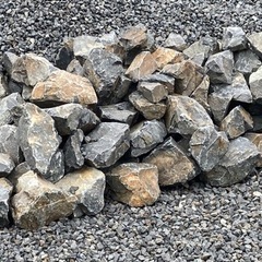 １個100円☆割栗石（グレー系）ロックガーデン、石の庭作りに