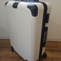 【新品】Tornare スーツケース 66l Mサイズ