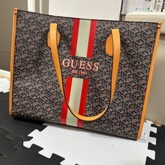 GUESS トートバッグ