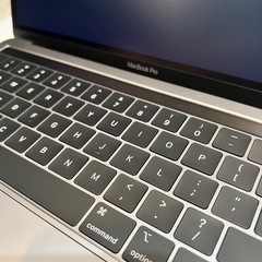 美品】2018年製 MacBook Pro 13インチ USキーボード メモリ 16GB SSD 1TB