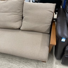 J2656 福岡 大川家具 ナガノインテリア 天然木フレーム 二人掛けソファ クリーニング済み J2656 福岡 大川家具 ナガノインテリア 天然木フレーム 二人掛けソファ