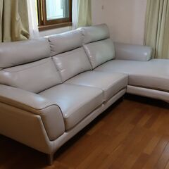 超美品***！本革三人掛けカウチソファ