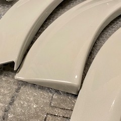 ハイエース　オーバーフェンダー　070　パールホワイト　フェンダー ハイエース オーバーフェンダー パールホワイト070