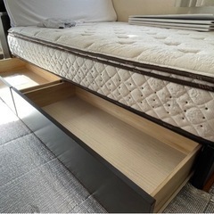 ［取引完了］ドリームベット　ダブルベット　sertaマットレス付き