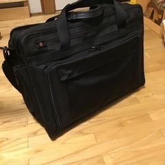 美品　VICTORINOX ビジネスバッグ