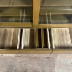 INT219 キャビネット　食器棚　無垢材　天然木