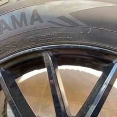 スタッドレスタイヤ ヨコハマタイヤ アイスガード 18インチ バリ山 美品