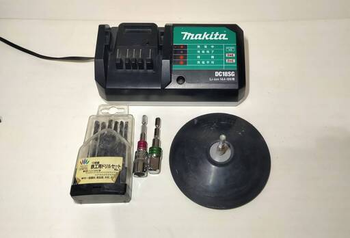 【再出品】　MAKITA　マキタ14.4V　ドライバードリル　バッテリー３個付き