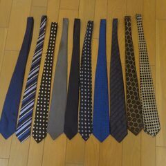 【商談中】ネクタイ１８本セットとネクタイ用ハンガー