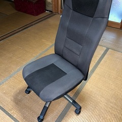 メッシュ素材の椅子
