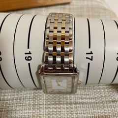 [希少:未使用保管:稼働]シチズン エコドライブ ステレット/CITIZEN Eco-Drive STILETTO/サファイアクリスタル/シェル文字盤/G820-7004300/バタフライバックル/レクタンギュラー/コンビカラー/極薄型/腕時計