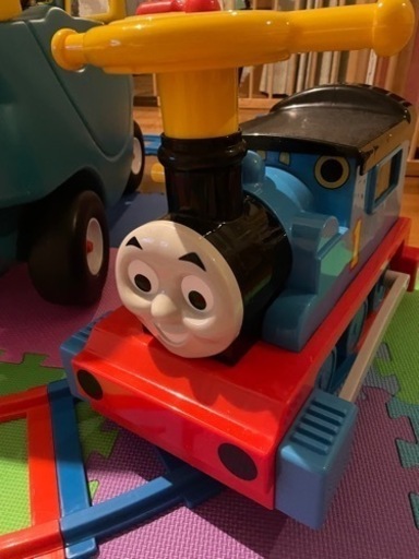 トーマス　電動　乗り物　ほぼ新品