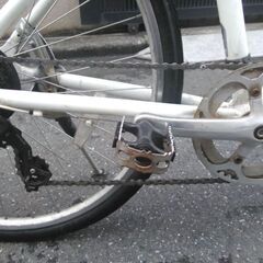 クロスバイク WEEKEND BIKES 26インチ 7段変速 ホワイト 配送無料