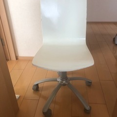 白い椅子あげます🪑/受け渡し者決定