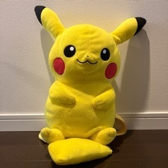 ポケモンピカチュウ　リュック式ぬいぐるみ