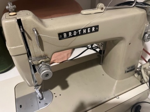 アンティークミシン BROTHER/ブラザー インテリアにも！昭和 レトロ TA2-B621
