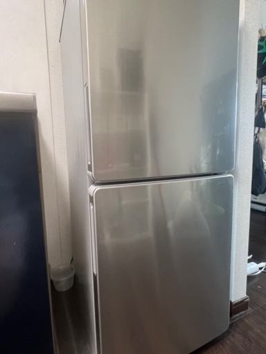 2019年製　冷蔵庫　ELSONIC EH-R1482F