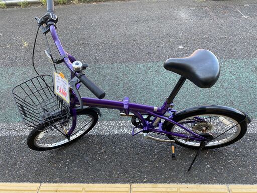 【リサイクルショップどりーむ天保山店】●454●　折りたたみ自転車　自転車　6段変速ギア付き　荷台付き　黒with白　15066H リサイクルショップどりーむ天保山店】○454○ 折りたたみ自転車