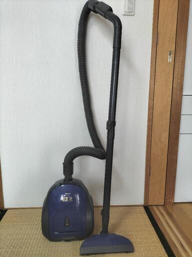 無料】TOSHIBA東芝掃除機 (みうたんさんママ) 牛山の生活家電《掃除機  