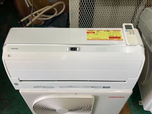 K04506　東芝　2019年製　中古エアコン　主に6畳用　冷房能力　2.2KW ／ 暖房能力　2.2KW 18502円