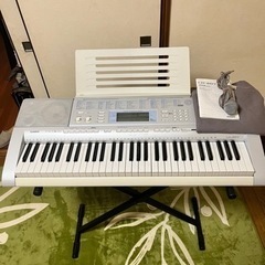 CASIO 電子ピアノ　LK-207 美品　マイク　キーボード