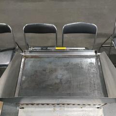 【ご成約済み】【美品】グリドル W60cm業務用 13A都市ガス 強力4連バーナー 鉄板ガスコンロ ☆W620 D500 H180☆トユ付き☆特注ステンレス羽カバーW770 D380 H奥330 H前230付＊フードカバーとトユだけで2万円以上掛かってます。