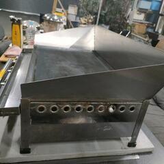 【ご成約済み】【美品】グリドル W60cm業務用 13A都市ガス 強力4連バーナー 鉄板ガスコンロ ☆W620 D500 H180☆トユ付き☆特注ステンレス羽カバーW770 D380 H奥330 H前230付＊フードカバーとトユだけで2万円以上掛かってます。