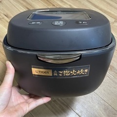 TIGERタイガー高級炊飯器 5.5合土鍋圧力IH式 炊きたてJPL-G100