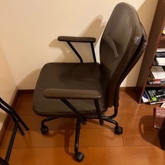 ニトリで買った椅子（ブラウン）