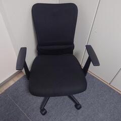 黒い椅子
