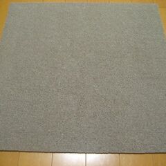 日本製タイルカーペット厚み6.5㎜・1枚２００円・在庫６１枚（１...