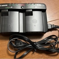 CANON バッテリーチャージャー　LC-E4