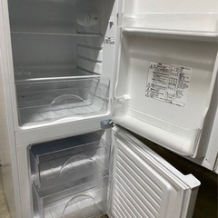 冷蔵庫  106L  ニトリ。 電子レンジセットの場合7000