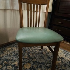 カリモクの椅子2脚