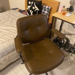 革製椅子