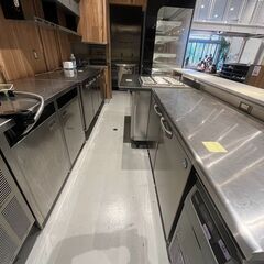 綺麗な店舗用厨房機器、備品をお譲り致します。