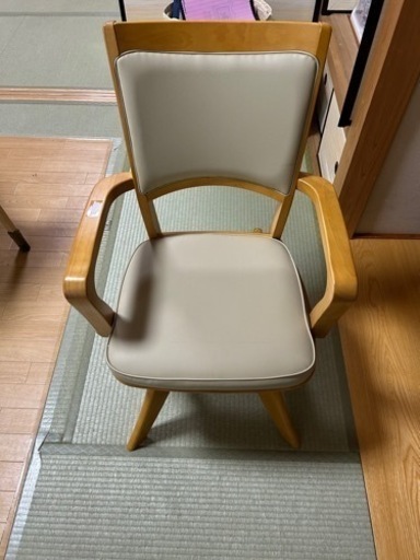介護用チェア　ピタットチェア　椅子