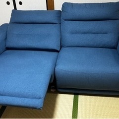  95％新品、3人掛け電動ソファ、サファイアブルーの生地、純綿混紡生地、清潔度が高く、機能が完璧です。