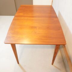 ACME FURNITURE(アクメファニチャー)のBROOKS(ブルックス)ダイニングテーブルです。ヴィンテージテイストのエクステンションテーブルはブルックリンスタイルやカフェ風などにオススメです！DI205