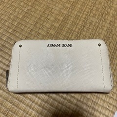 財布です！アルマーニ！
