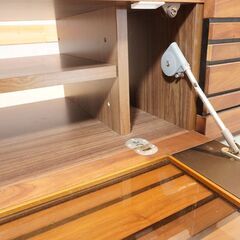 MORITA(モリタインテリア)のElba Ozio(エルバオッジオ)テレビボードです。シンプルなデザインとウォールナットの質感を活かしたスリットが魅力のローボードは北欧スタイルや和モダンに♪DI219