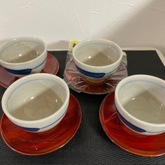 湯呑み& 茶托の4セットと竹籠2点