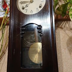 （値下げしました）ＧＨＱ占領時に作られた日本製のゼンマイ時計です。